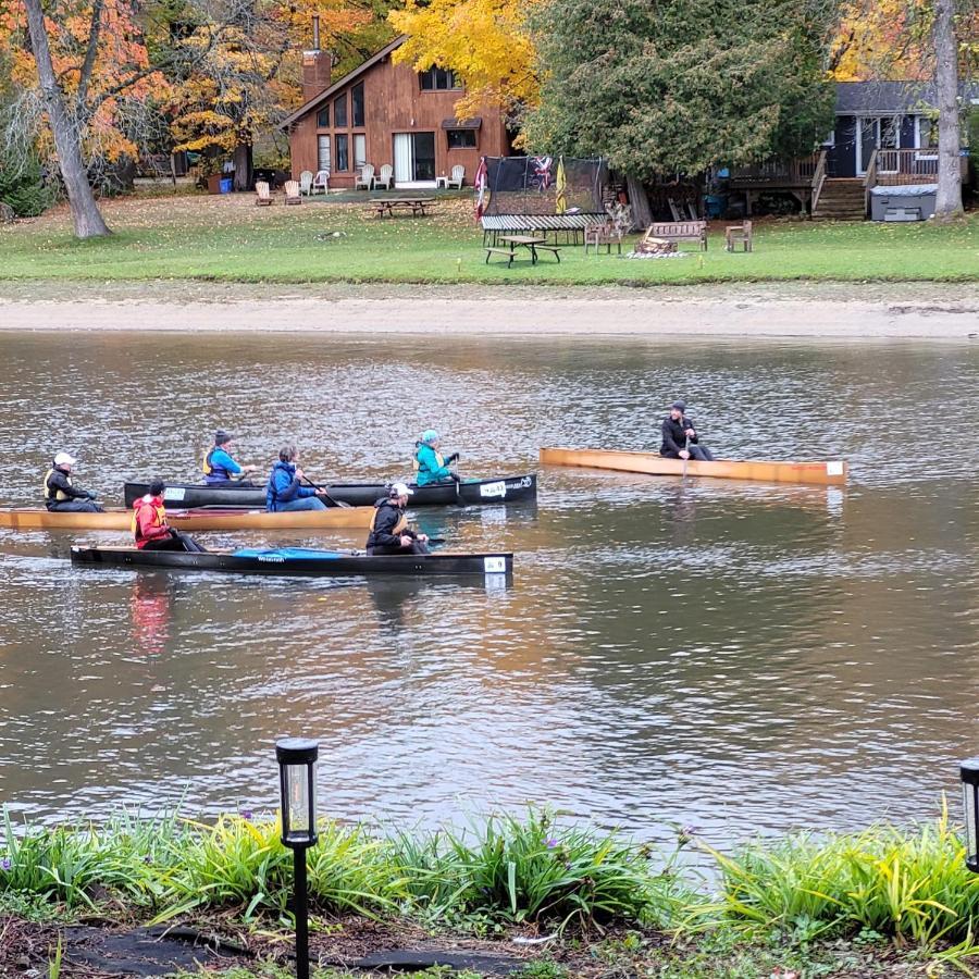 Riverfront Cottage Canoe Included & Playroom Fun Wasaga Beach Luaran gambar